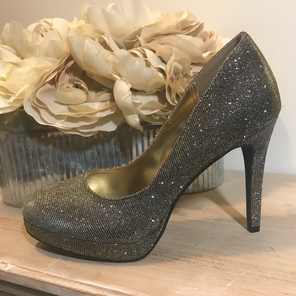 HP 🎉🎊🎉🎊🎉🎊Fioni Night Sexy Heels 🌸👠🌸